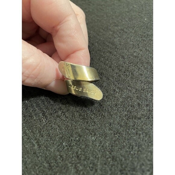 UNCAS Adjustable Jesus Saves & Cross Silver Tone Spoon Ring Currently Size 5 HTF - Picture 3 of 6